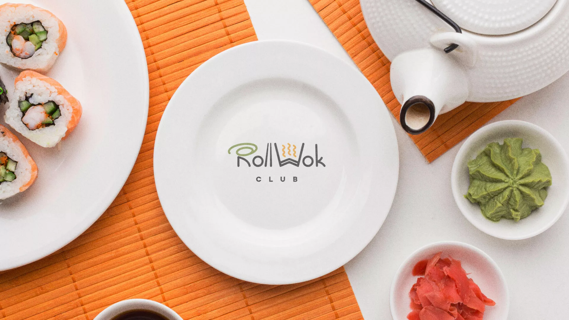 Разработка логотипа и фирменного стиля суши-бара «Roll Wok Club» в Кыштыме